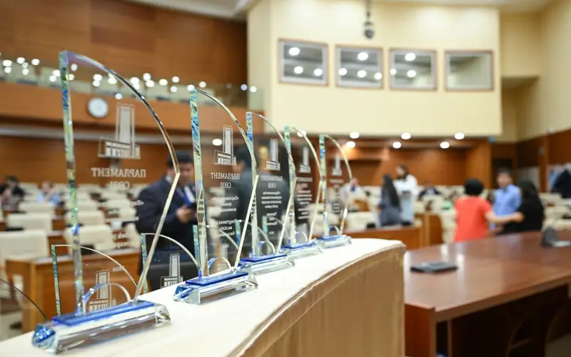 Вручение премии для журналистов «Парламент сөзі» состоялось в Мажилисе