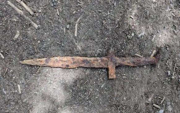 Кинжал позднего сакского периода обнаружили карагандинские археологи