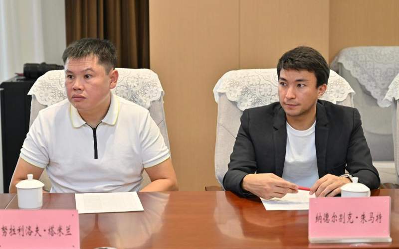 哈萨克斯坦阿拜州与中国塔城地区加强地方合作 拓展经贸联系 哈萨克斯坦阿拜州与中国塔城地区加强地方合作 拓展经贸联系