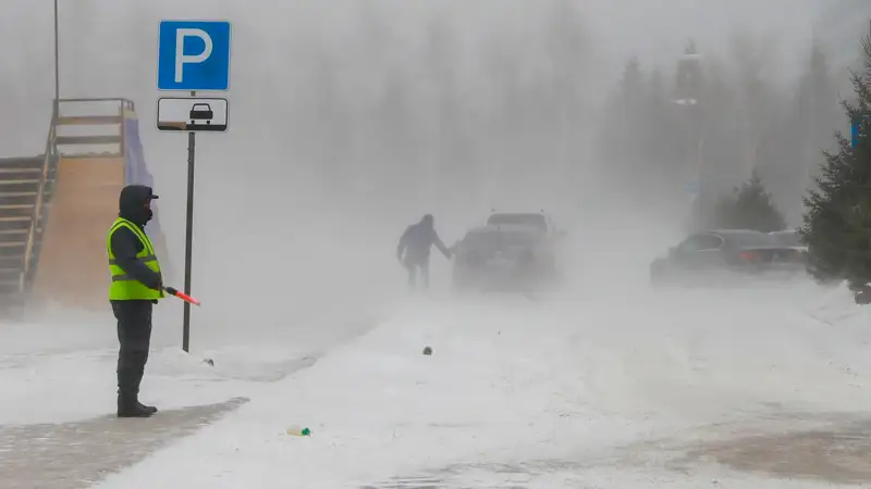Зима буран метель люди Қыс боран Адамдар