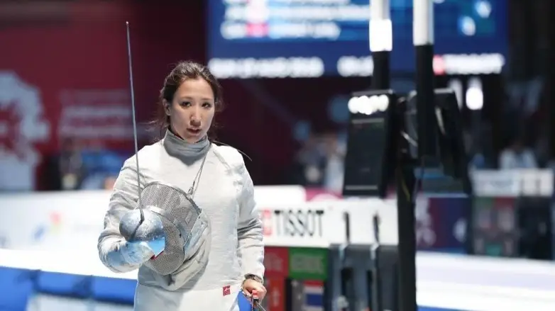 Саблямен семсерлесуден Қазақстан әйелдер командасы күміс жүлде алды