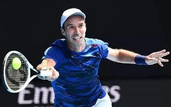 Five Kazakhstani tennis players upset in 2024 Wimbledon qualifying finals