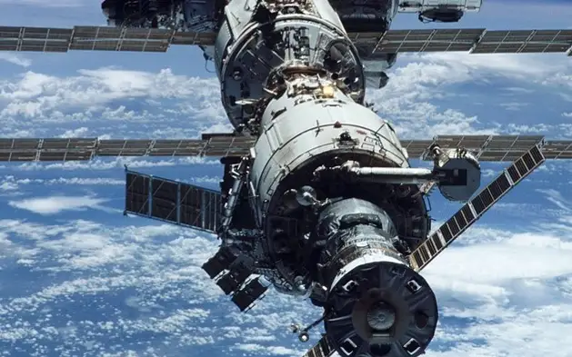 космическая станция