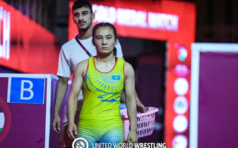 Qazaqstan komandasy Azııa chempıonatynda áıelder kúresinen jeti medal aldy