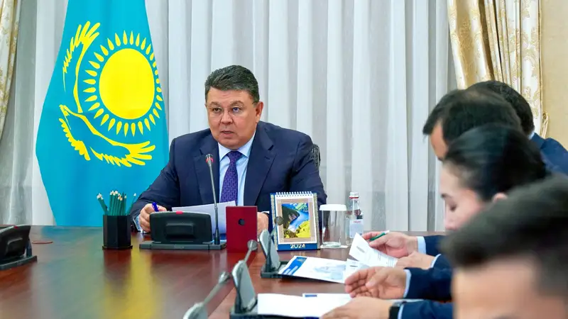 Вице-премьер Канат Бозумбаев провел совещание по вопросам восстановления гидромелиоративно-строительного института в Жамбылской области