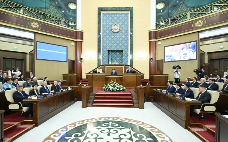 VIII shaqyrylymdaǵy Parlamenttiń ekinshi sessııasynyń jumysy aıaqtaldy 