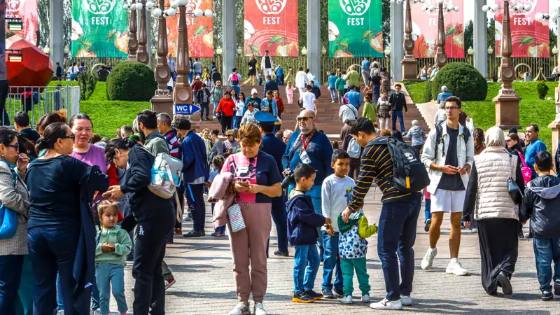 люди адамдар