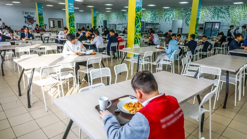 Stolovaıa v shkole Mektep ashanasy