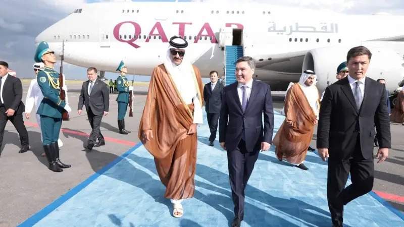 Amir of Qatar arrives in Astana for SCO summit