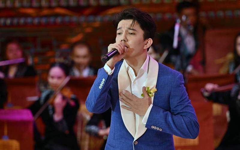 Dimash Qudaibergen, Maira Muhamedkyzy give stunning performance in front of Kazakh, Chinese presidents