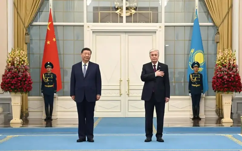 Xi Jinping arrives at Akorda