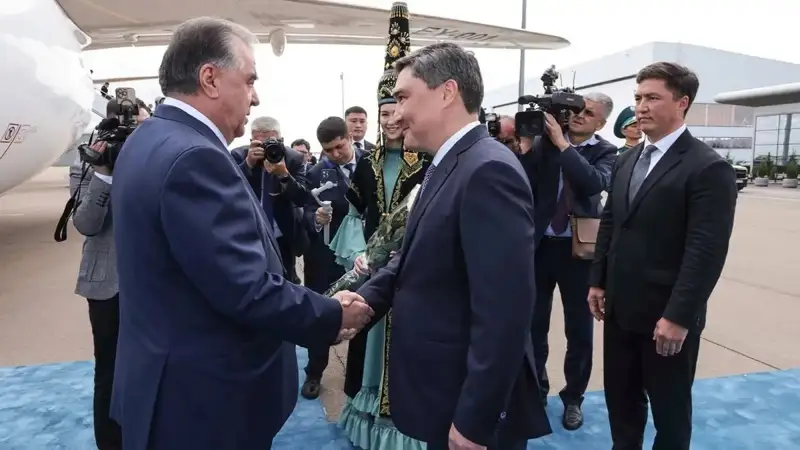 President of Tajikistan touches down in Astana for SCO Summit