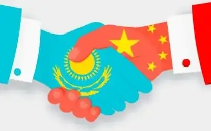 Коллаж: Қазақстандағы ҚХР Елшілігі