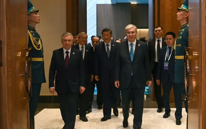 Президент ШЫҰ+ кездесуінің қатысушыларын салтанатпен қарсы алды