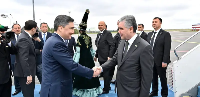   Гурбангулы Бердымухамедов 