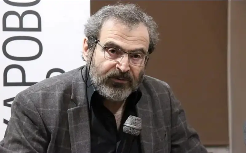 Аркадий Дубнов