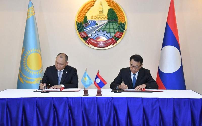 Kazakh Ambassador presents credentials to President of Laos Kazakh Ambassador presents credentials to President of Laos