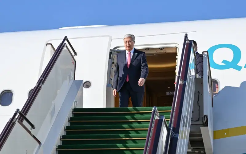 Президент РК прибыл в Азербайджан для участия в неформальном саммите ОТГ