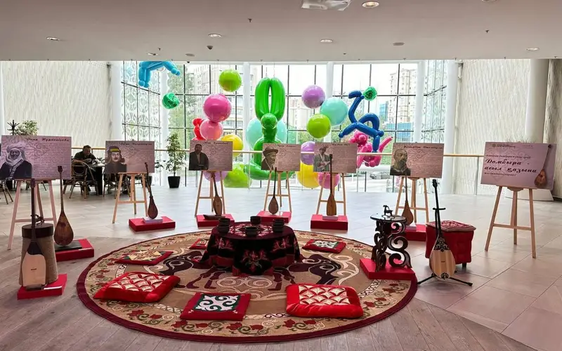 200 мероприятий провели ко Дню домбры в Казахстане