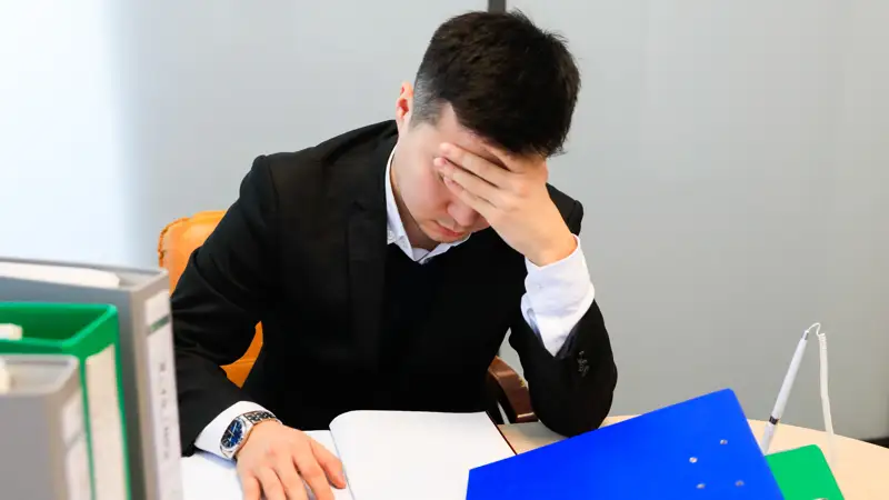 Офисный работник қызметкер офис қол кеңсе