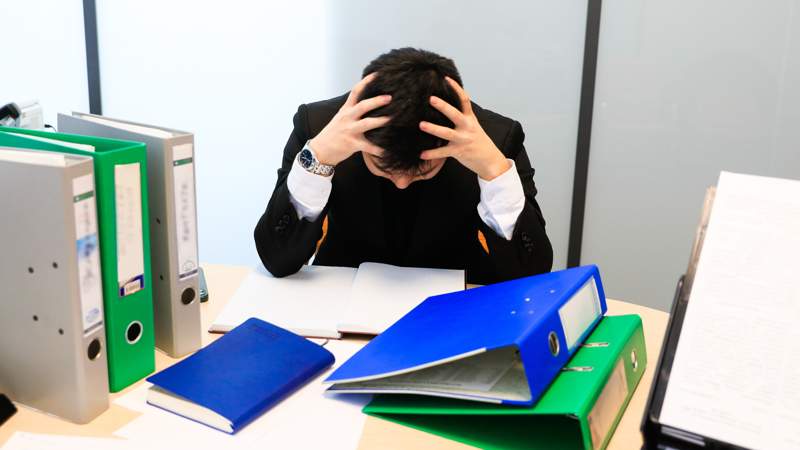 Офисный работник қызметкер офис қол кеңсе