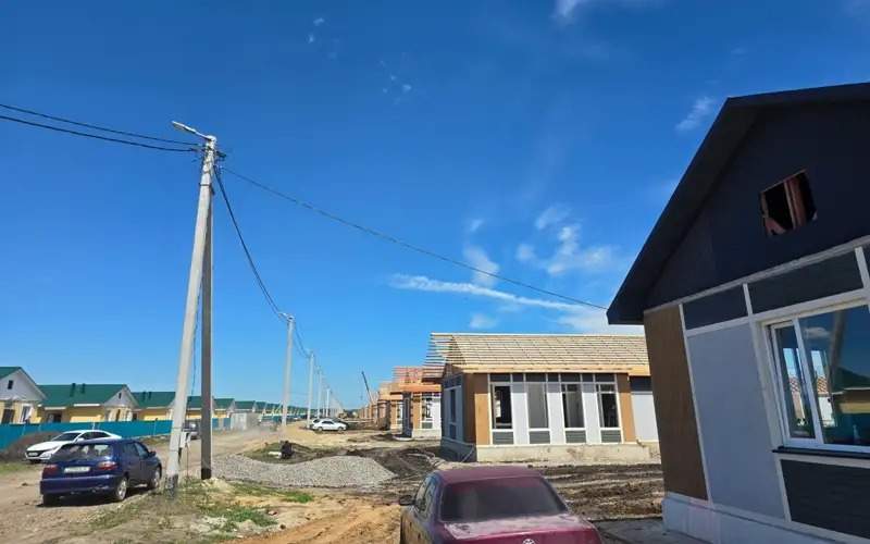 Construction of 700 houses continues apace in N Kazakhstan