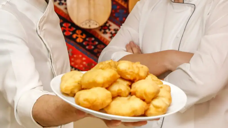 национальные блюда  баурсаки ұлттық тағамдар бауырсақ