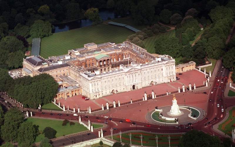 Iconic Buckingham Palace room opens to visitors