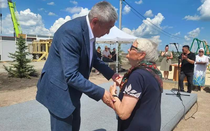 Around 1,500 workers build houses for flood victims in Petropavlovsk Around 1,500 workers build houses for flood victims in Petropavlovsk