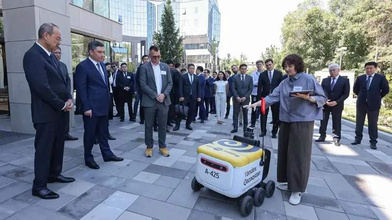 Kazakh, Uzbek prime ministers visit transport and digital infrastructure facilities in Almaty