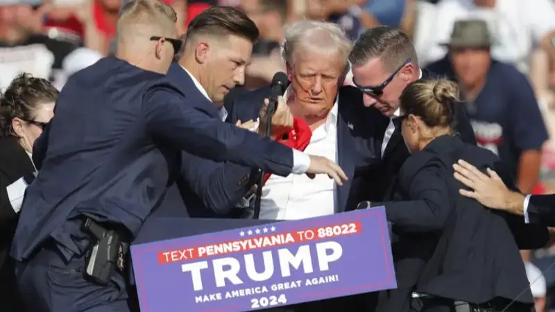 Trump injured in rally