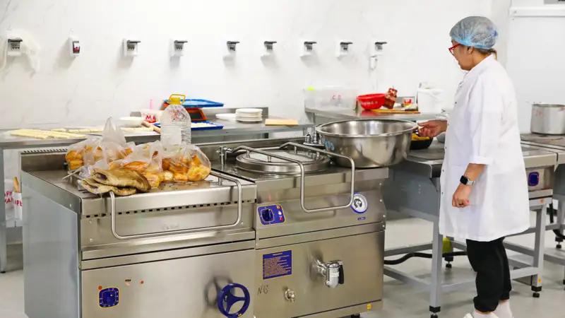 Школьная столовая Мектеп асханасы