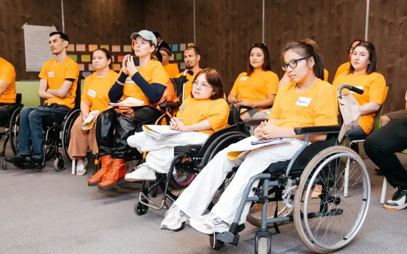 180 людей с инвалидностью освоят цифровые профессии в Астане