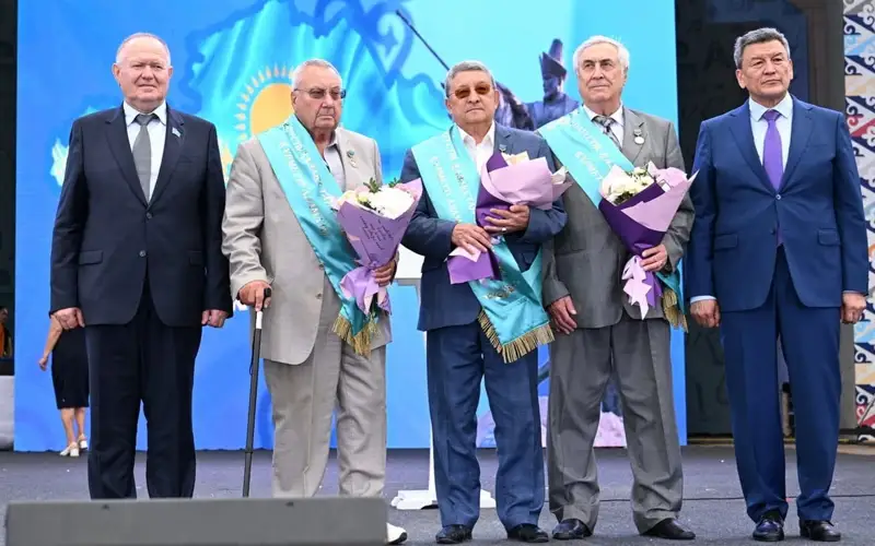 На три почетных гражданина стало больше в СКО