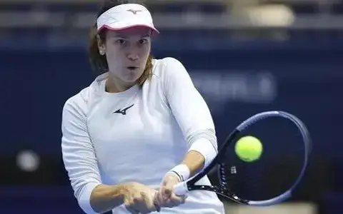 Kazakhstani Anna Danilina advances at Hungarian Grand Prix