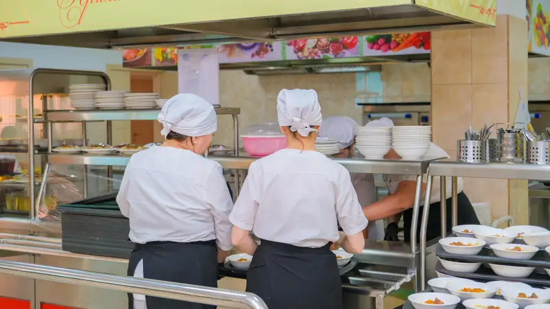 Школьная столовая Мектеп асханасы