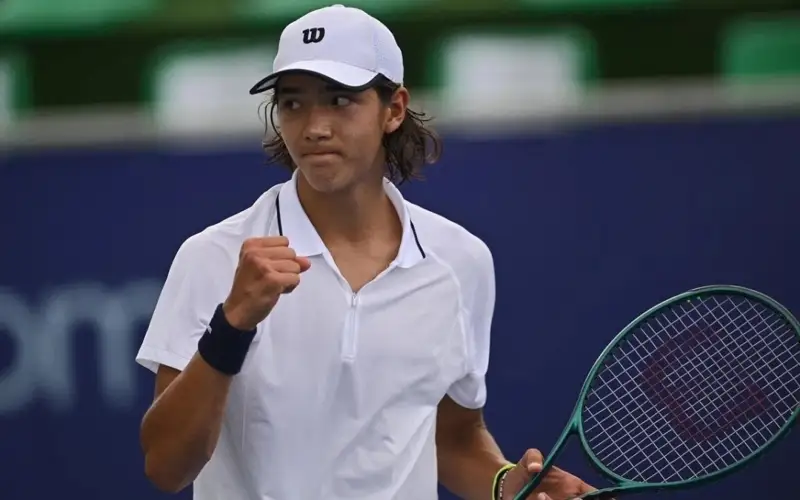  Амир Омарханов 