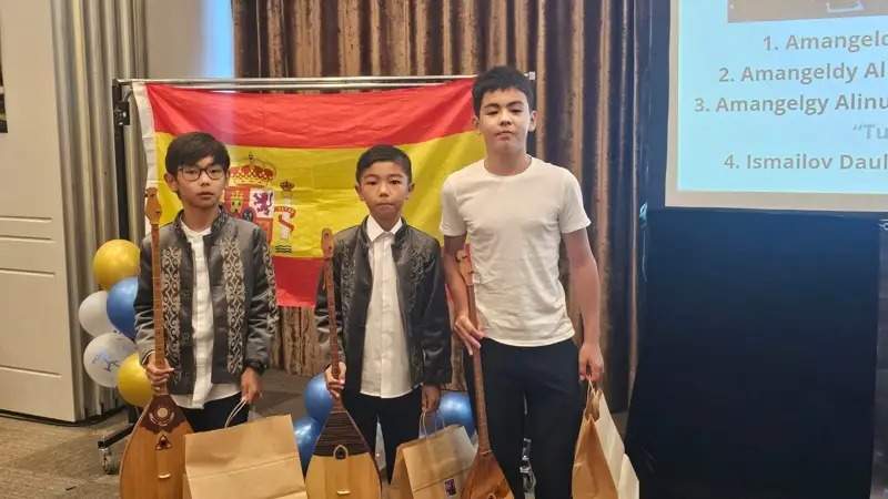 Dimash's fans gather in Madrid to celebrate National Day of Dombra 