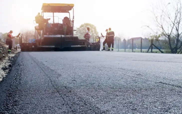 Ремонт, укладка дорог, рабочие