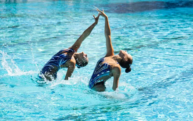 синхронное плавание