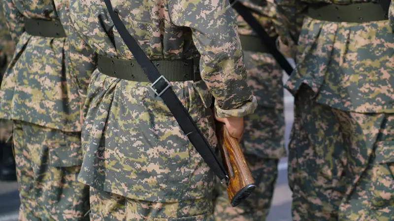 военные солдаты әскери сарбаздар призыв әскерге шақыру