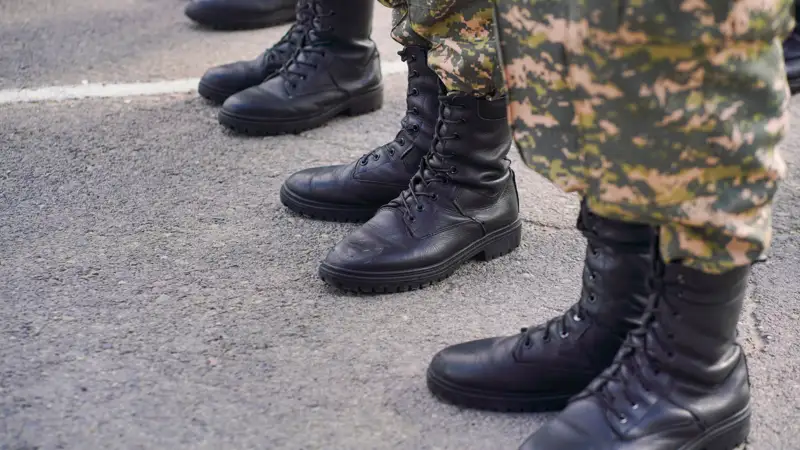военные солдаты әскери сарбаздар призыв әскерге шақыру