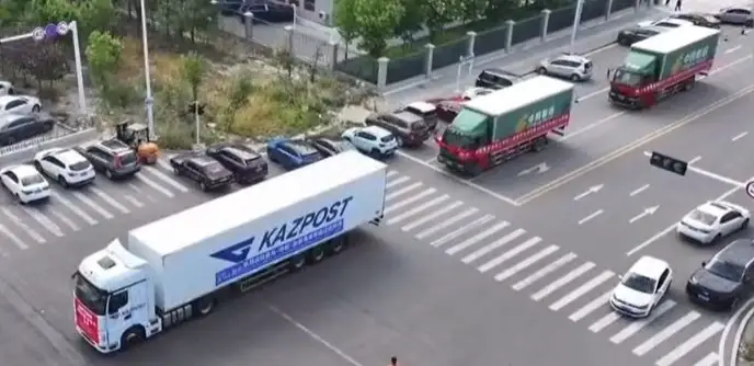 Qazposhta Qazaqstanda E-Packet Cainiao jańa poshta arnasyn iske qosty 