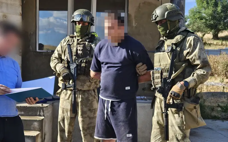 Жителей Туркестанской области задержали во время изготовления наркотиков