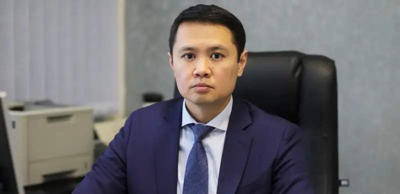 Даурен Салимбаев