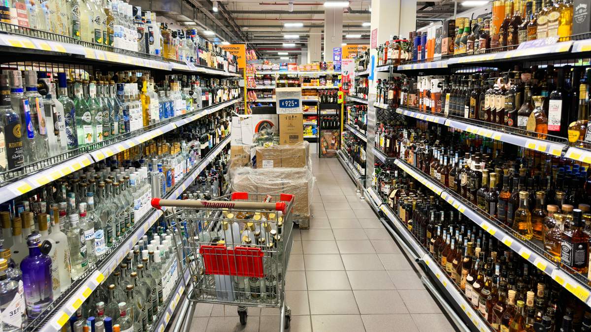 Көкшетауда жасөспірімдерге ішімдік сатқан дүкен иелері жауапқа тартылды