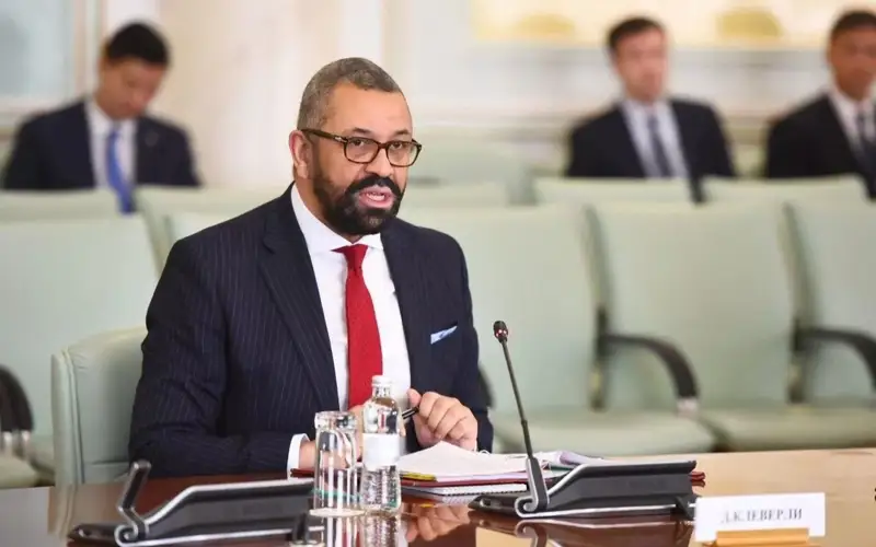 Джеймс Клеверли