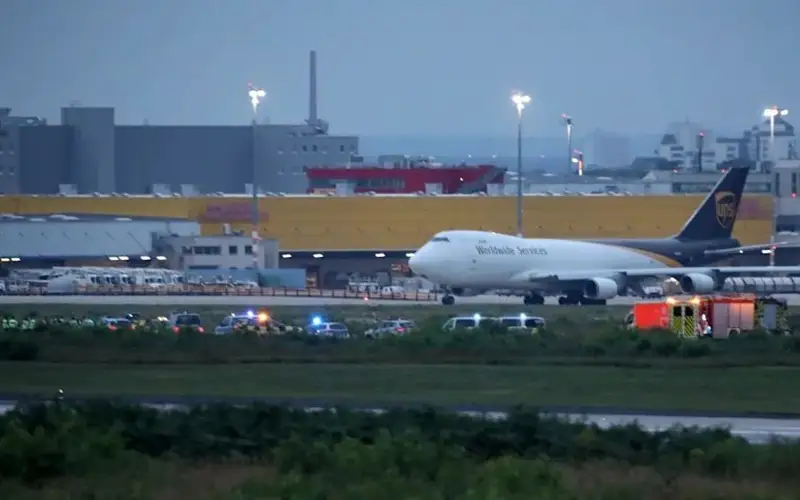 Климатические активисты на пять часов остановили работу аэропорта Кёльн/Бонн