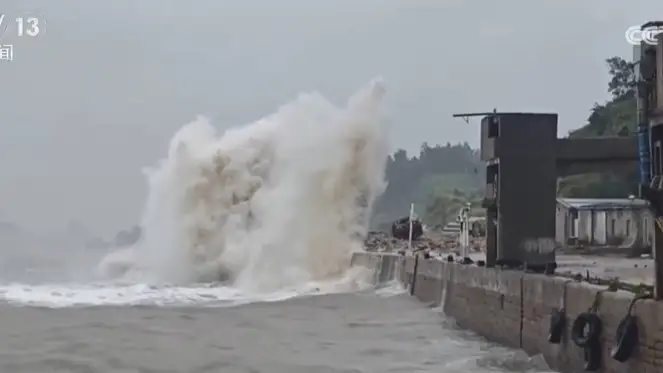 Тайфун в Китае: в зоне бедствия оказались 628 тысяч человек