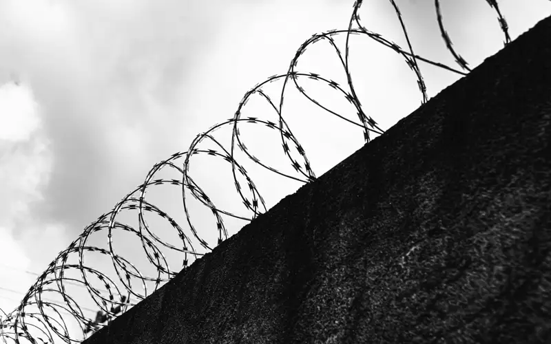 тюрьма, преступники